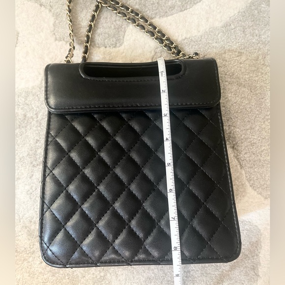 Quilted Black Leather Bag with Gold Chain Strap - Picture 11 of 15